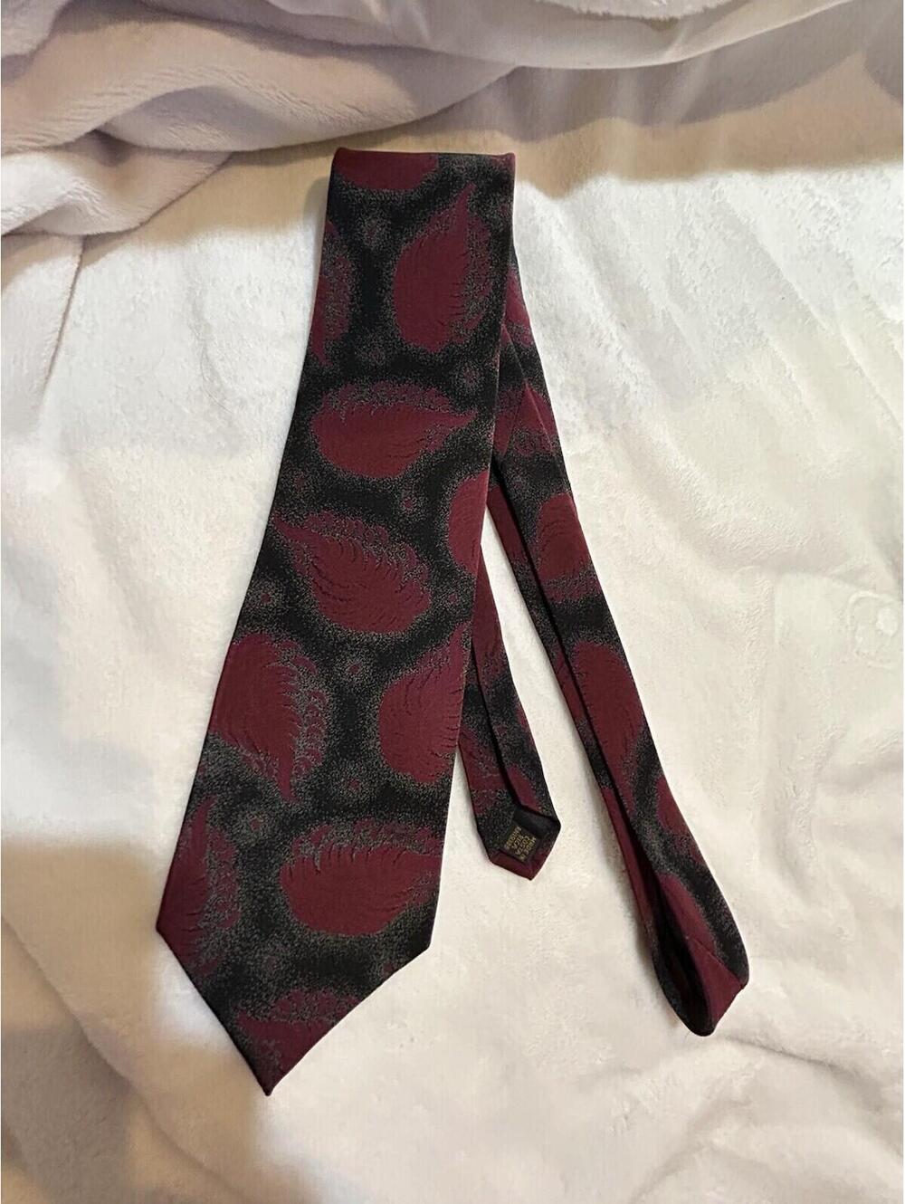 Vintage Woodward Tie